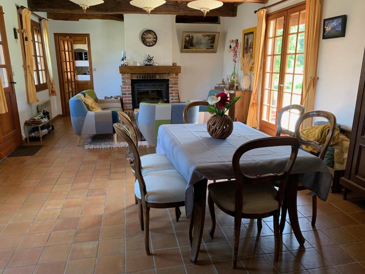 Wijitta Villa Auquemesnil ภายนอก รูปภาพ